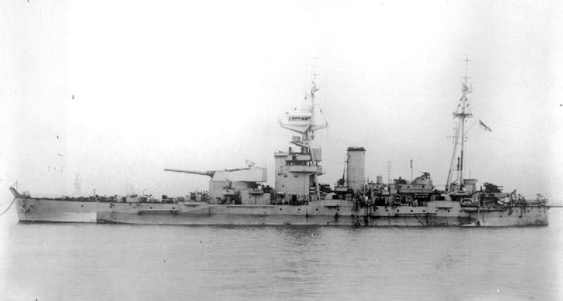 Image of the HMS Roberts (F40)
