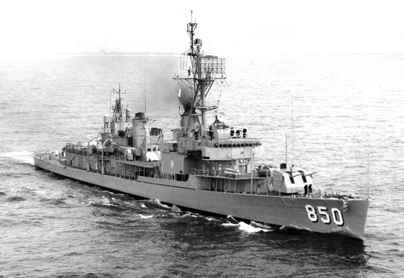 Image of the USS Joseph P Kennedy, Jr (DD-850)