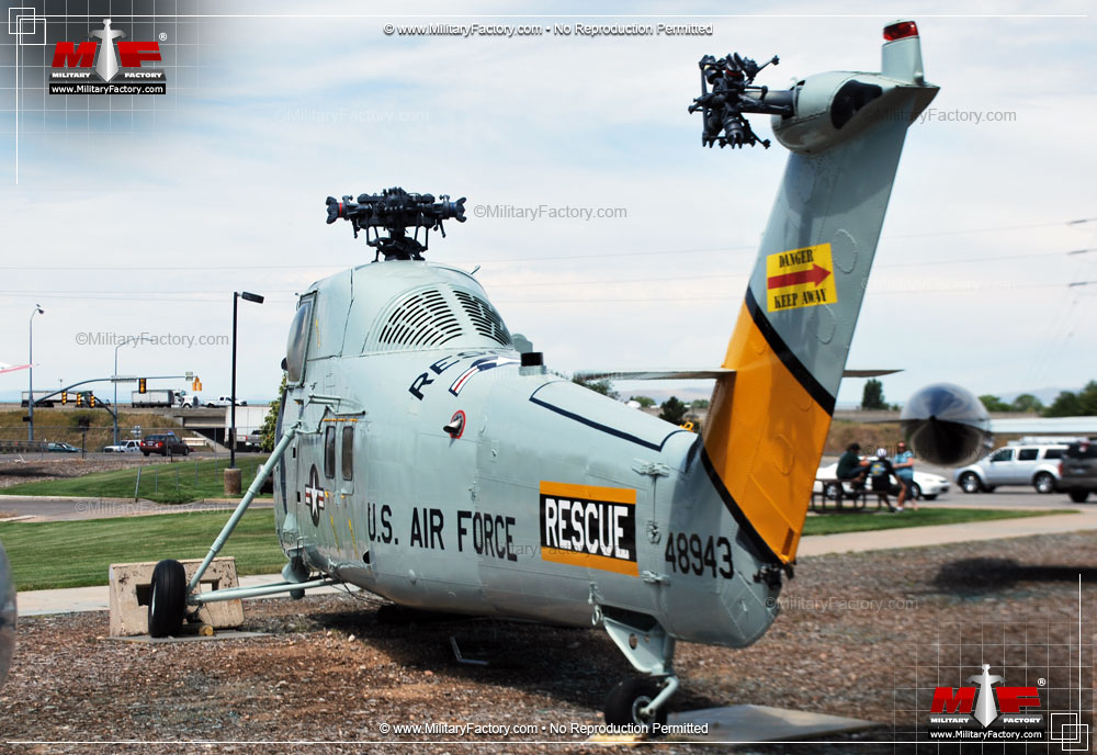 Sikorsky H-34 / CH-34 Choctaw Transport / Close-Support Helicopter