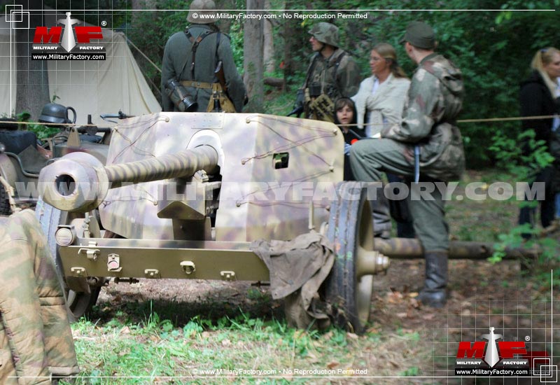 Germany - 7.5cm Pak 40 L/46 - 7.5cm Panzerabwehrkanone 40 L/46